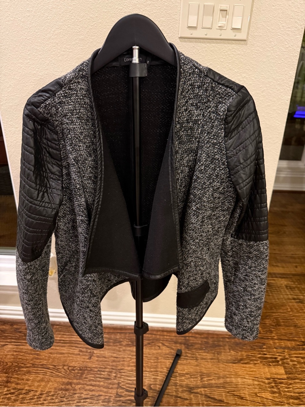 Lovestitch Women's Gray and Black Open Front Sweater Jacket in Medium